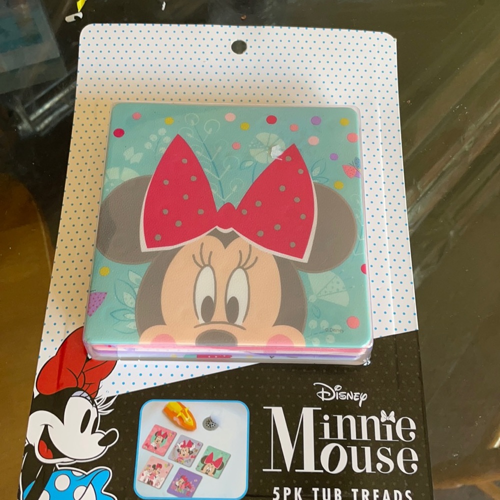 New minnie mouse tub treads